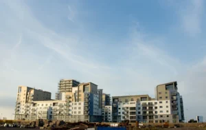 contemporary-residential-flats-with-balconies-and-construction-site