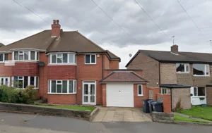 Brick-houses-along-Manor-House-Lane