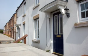 A-modern-sheltered-housing-development-with-a-clean-and-welcoming-entrance