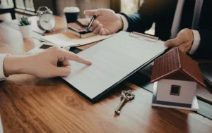 Property-Management-house-model-and-keys