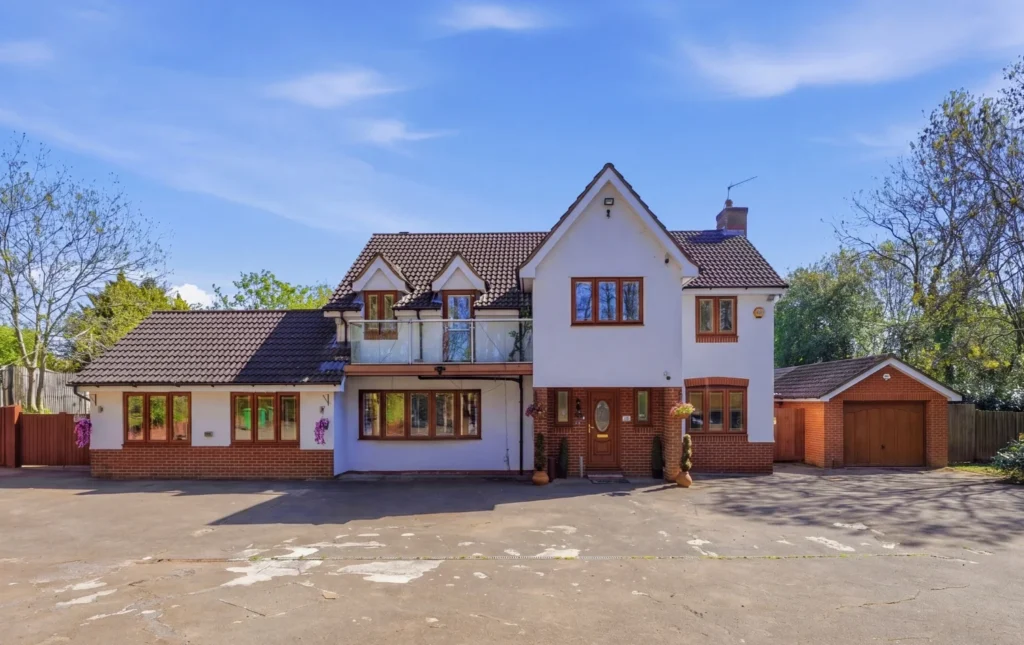 havering-mansion-property-front-exterior